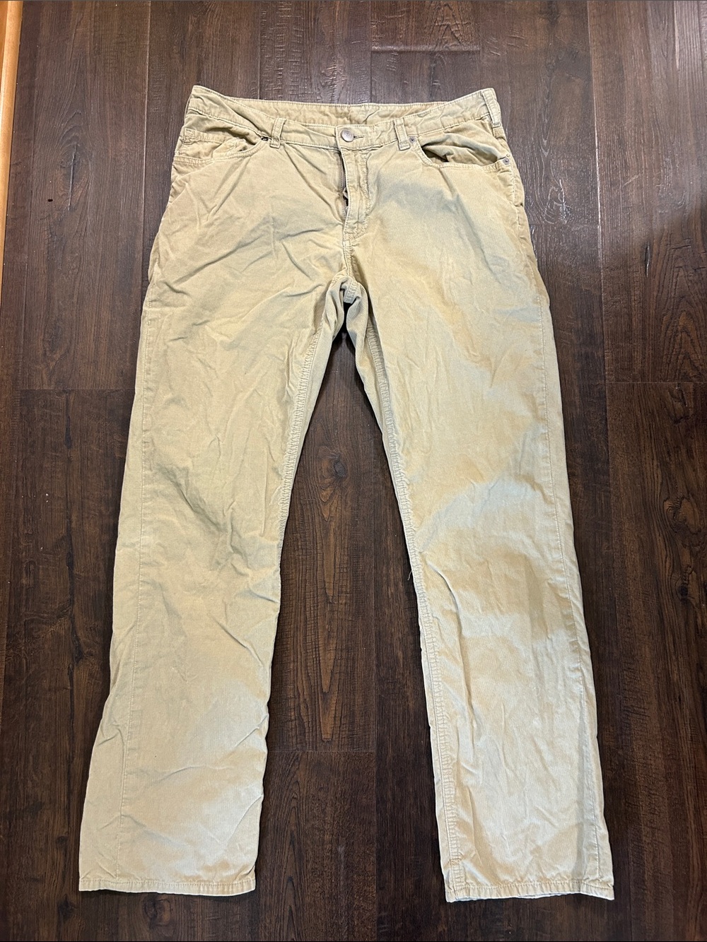 Bonobos Men's Casual Chinos in Light Tan